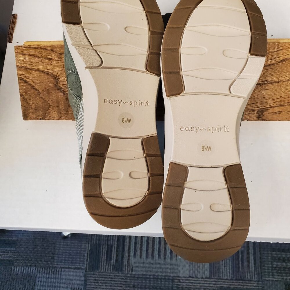 Easy Spirit Lora Slip On Suede Walking Shoe Womens Size 8.5 Wide Olive NWT & box - Picture 6 of 11